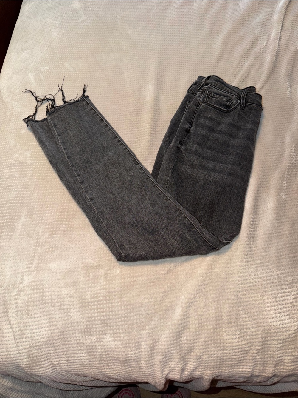 Pacsun Women’s Black Frayed Hem Jeans size 26